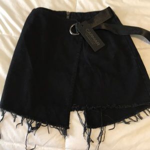 BLACK CARMAR WRAP SKIRT NWT